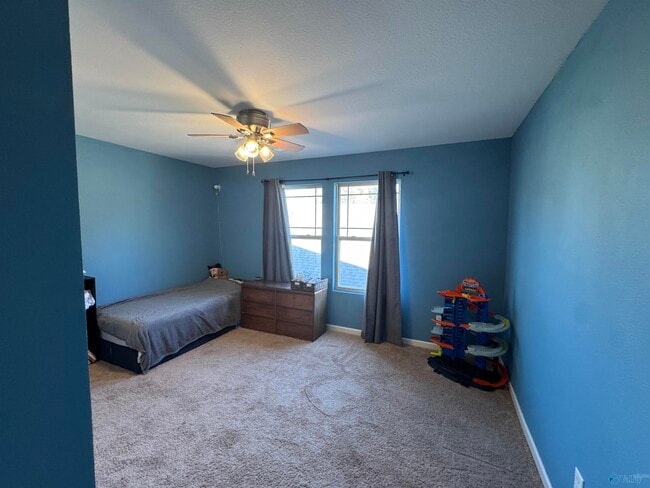 Building Photo - 709 Oak Cove Ln NW