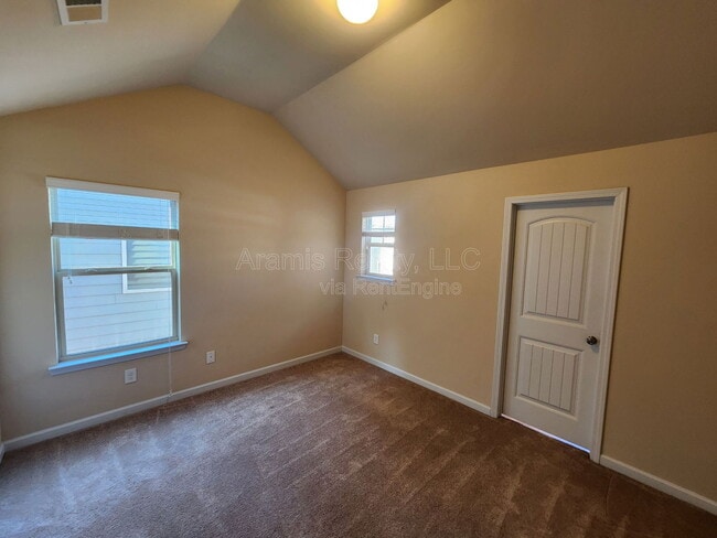 Building Photo - 2385 Capella Cir SW