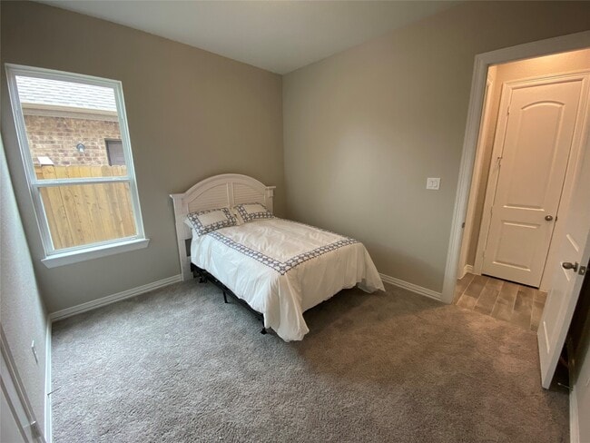 Building Photo - 7414 Evelyn Grv Dr