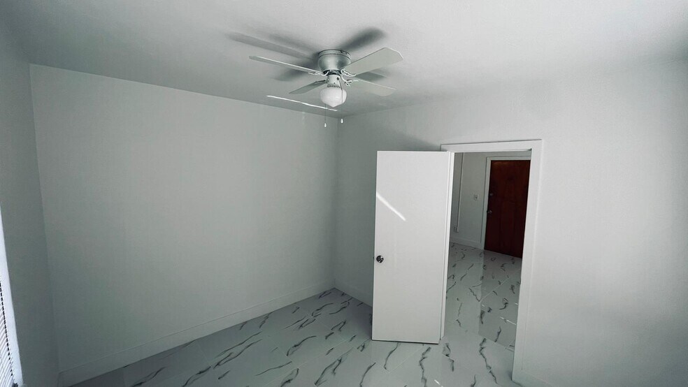 Building Photo - 7821 Byron Ave