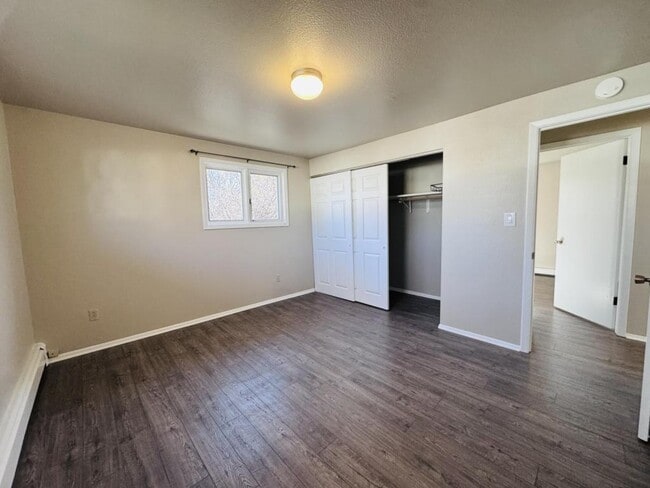 Building Photo - 1819 5th Ave