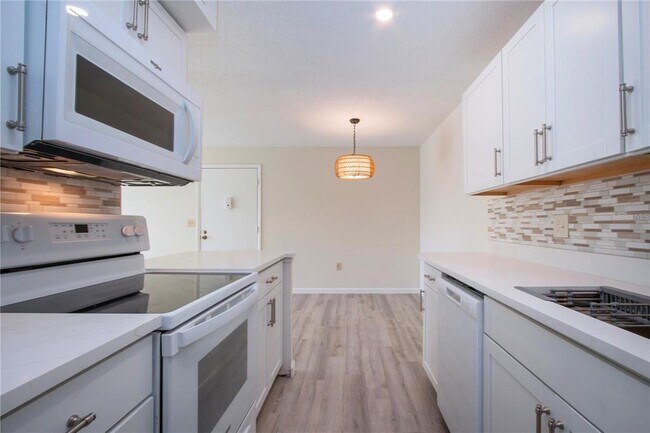 Building Photo - 3259 S Beneva Rd