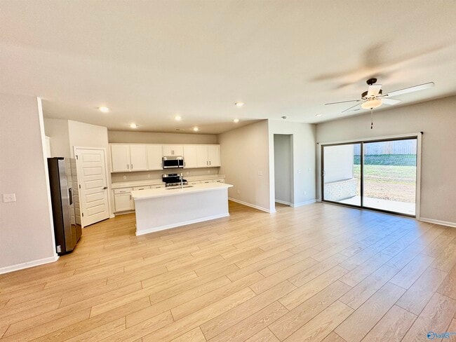 Building Photo - 14557 Mountain Strm Dr