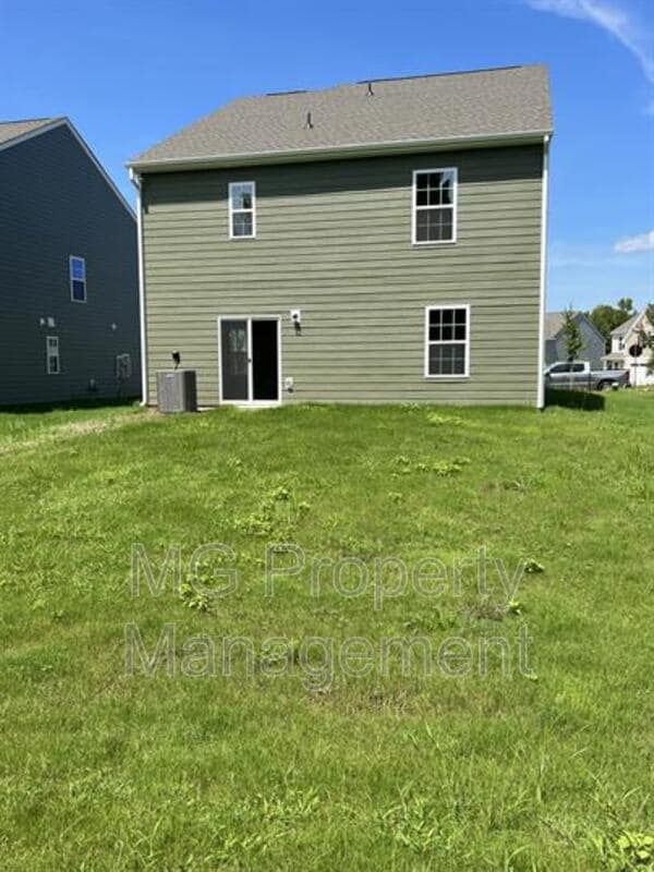 Building Photo - 1401 Woodhouse Dr