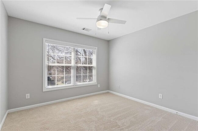 Building Photo - 1304 Kirkwood Ln