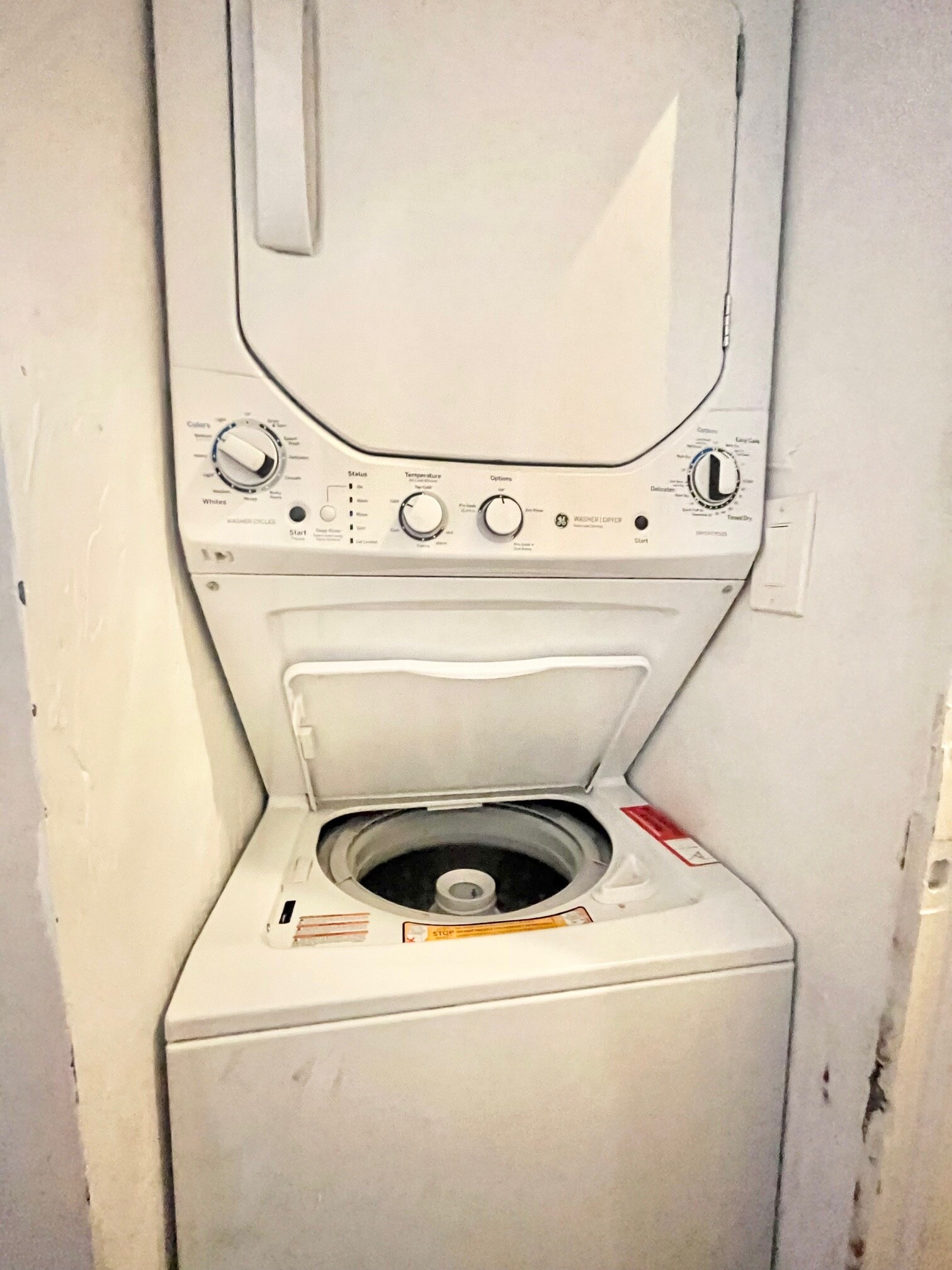 Building Photo - 717 Parker St