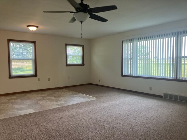 Building Photo - Updated 4 Bedroom, 1 Bathroom Farmhouse