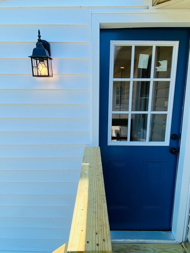 Building Photo - 2507 Seminary Ave