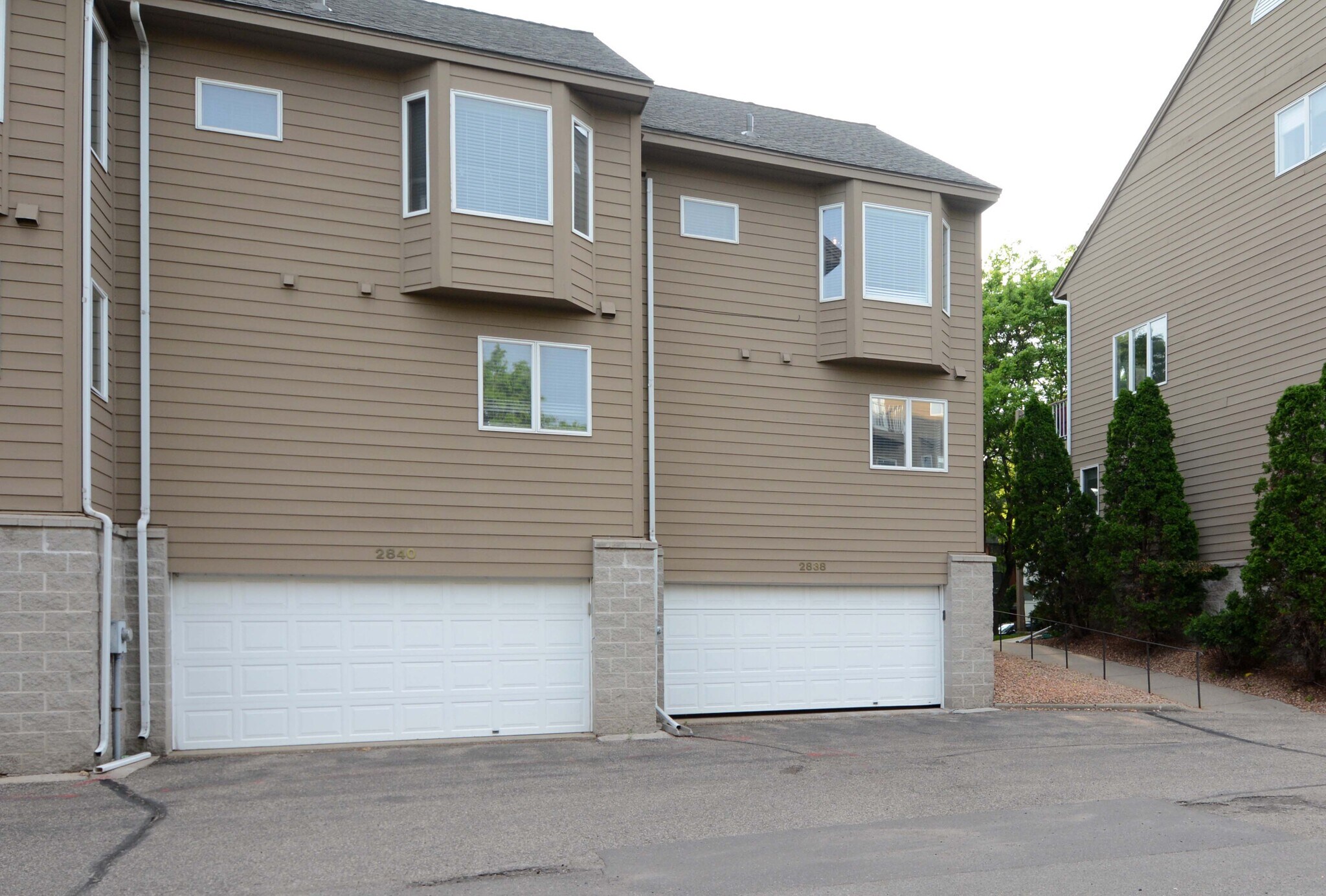 Building Photo - 2838 Kenwood Isles Dr