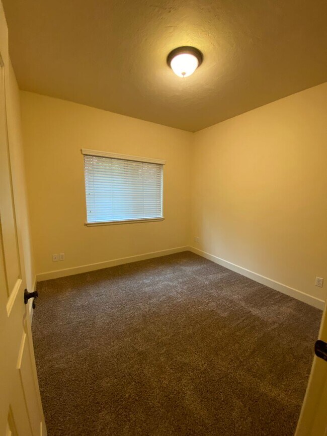Building Photo - 6800 N Spurwing Loop