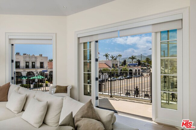 Building Photo - 15225 Palisades Village Ln