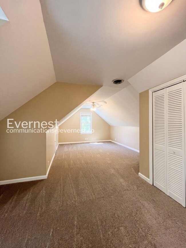 Building Photo - 1203 Countryside Dr
