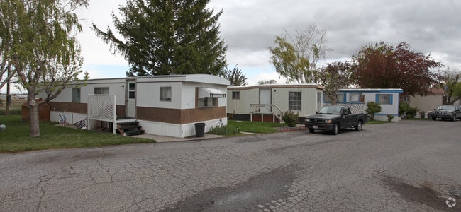Building Photo - Rock Creek Mobile Manor