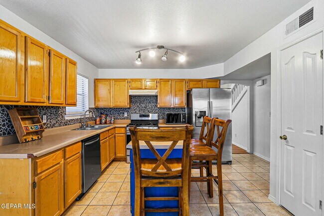Building Photo - 3749 Leticia St