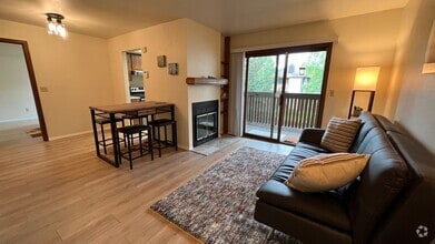 Building Photo - Furnished 2 Bed Top Floor Condo with Garag...