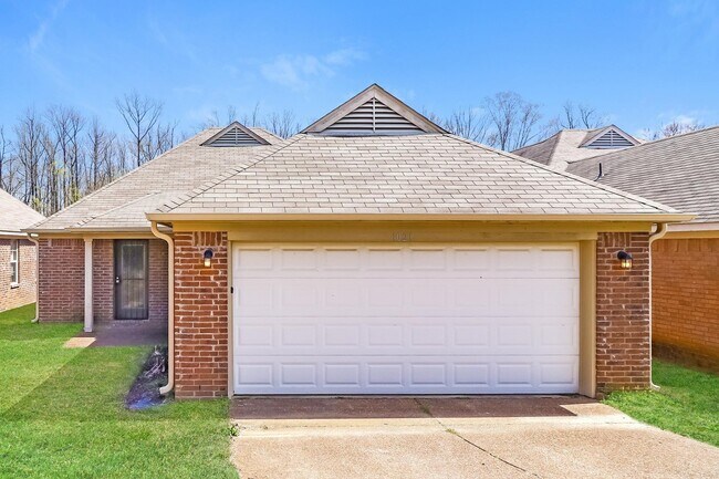 Building Photo - 1021 Crayton Ridge Dr