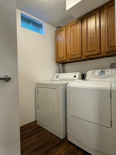 Building Photo - 3133 Wildbriar Ln