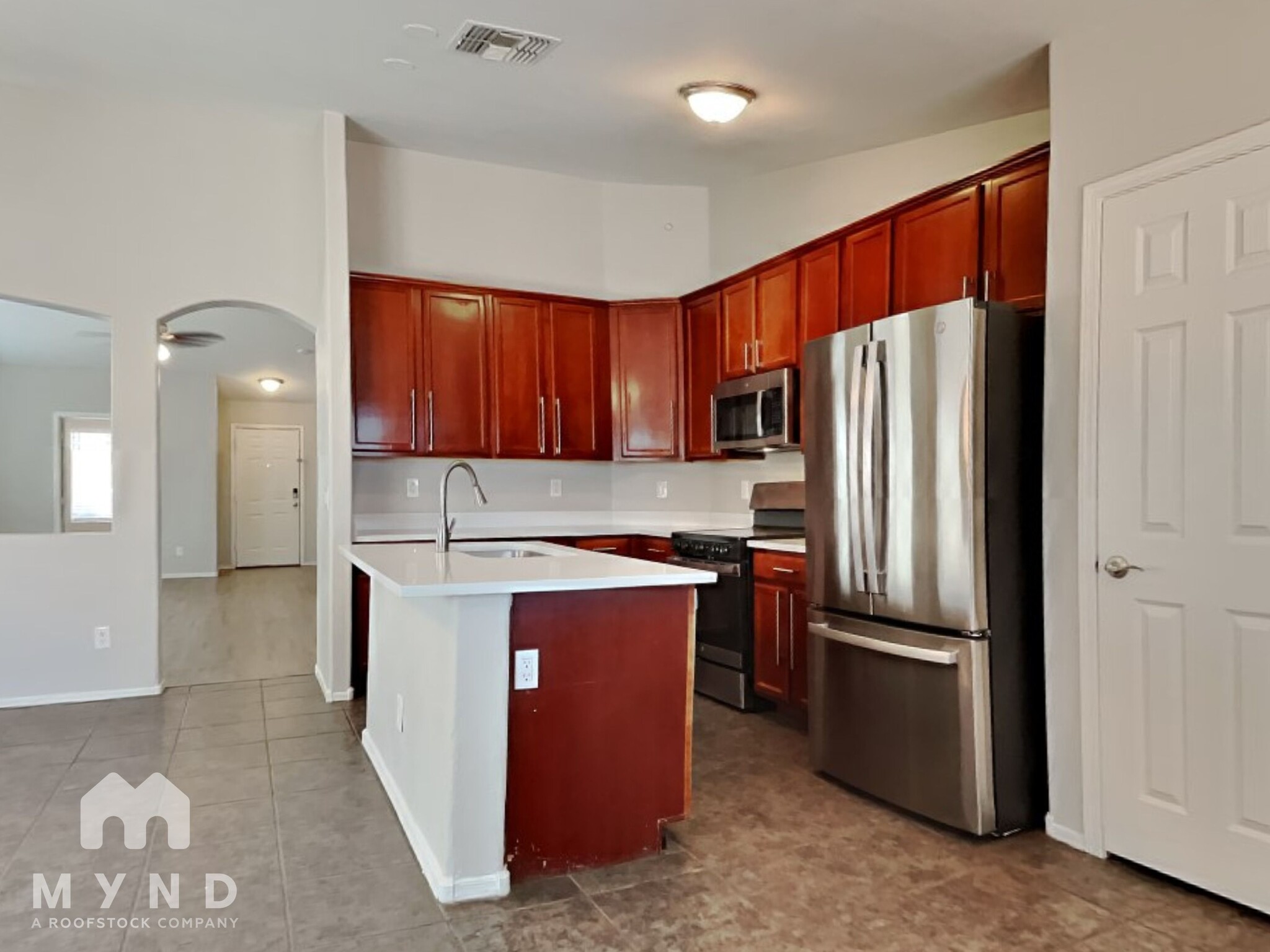 Building Photo - 5621 S 31st Dr