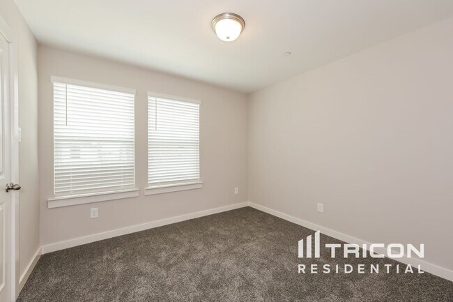 Building Photo - 206 Ledburn Ct