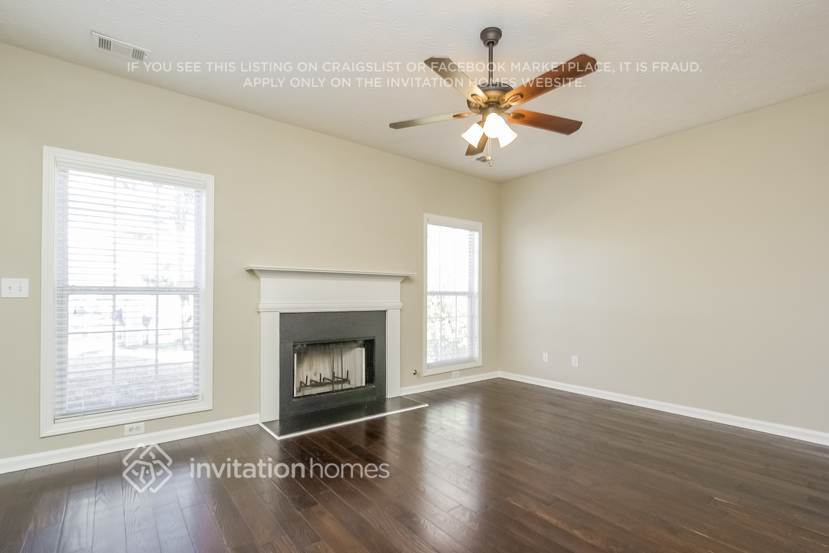Building Photo - 755 Clairidge Ln SW
