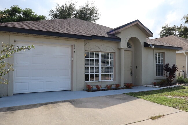 Building Photo - 6912 Long Needle Ct