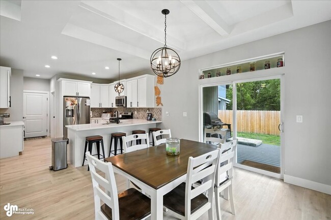 Building Photo - 4 BEDROOM | 2 BATHROOMS | 3 CAR GARAGE | M...