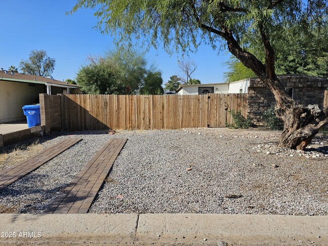 Building Photo - 18436 N 1st St