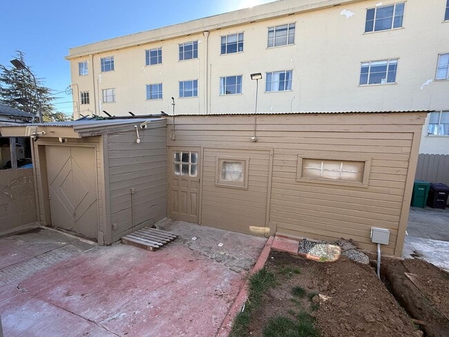 Building Photo - Beautifully Renovated Home in Oakland!