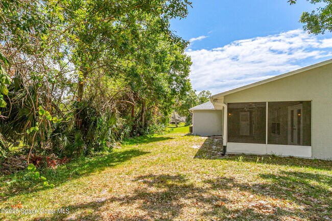 Building Photo - 1885 Fox Bay Dr