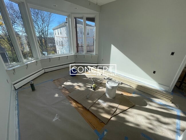 Building Photo - 54 Lawn St