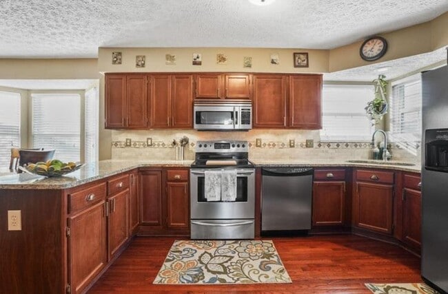 Building Photo - 1500 Aniko Ave