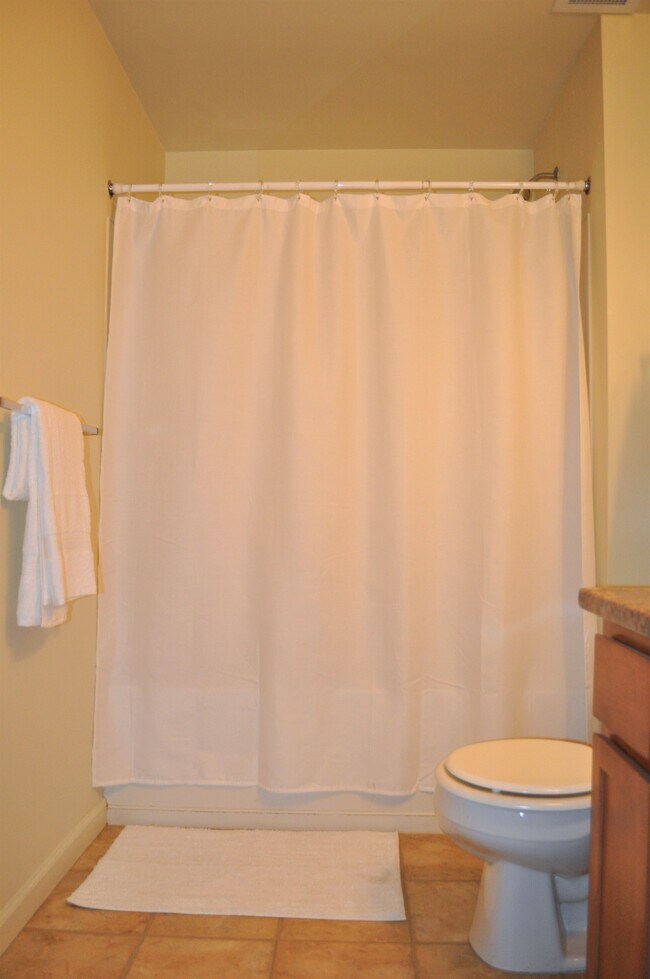 611 Church Street 611 Church St Ann Arbor MI 48104 Apartment Finder