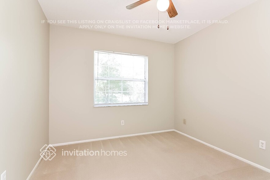 Building Photo - 419 Forest Oak Dr