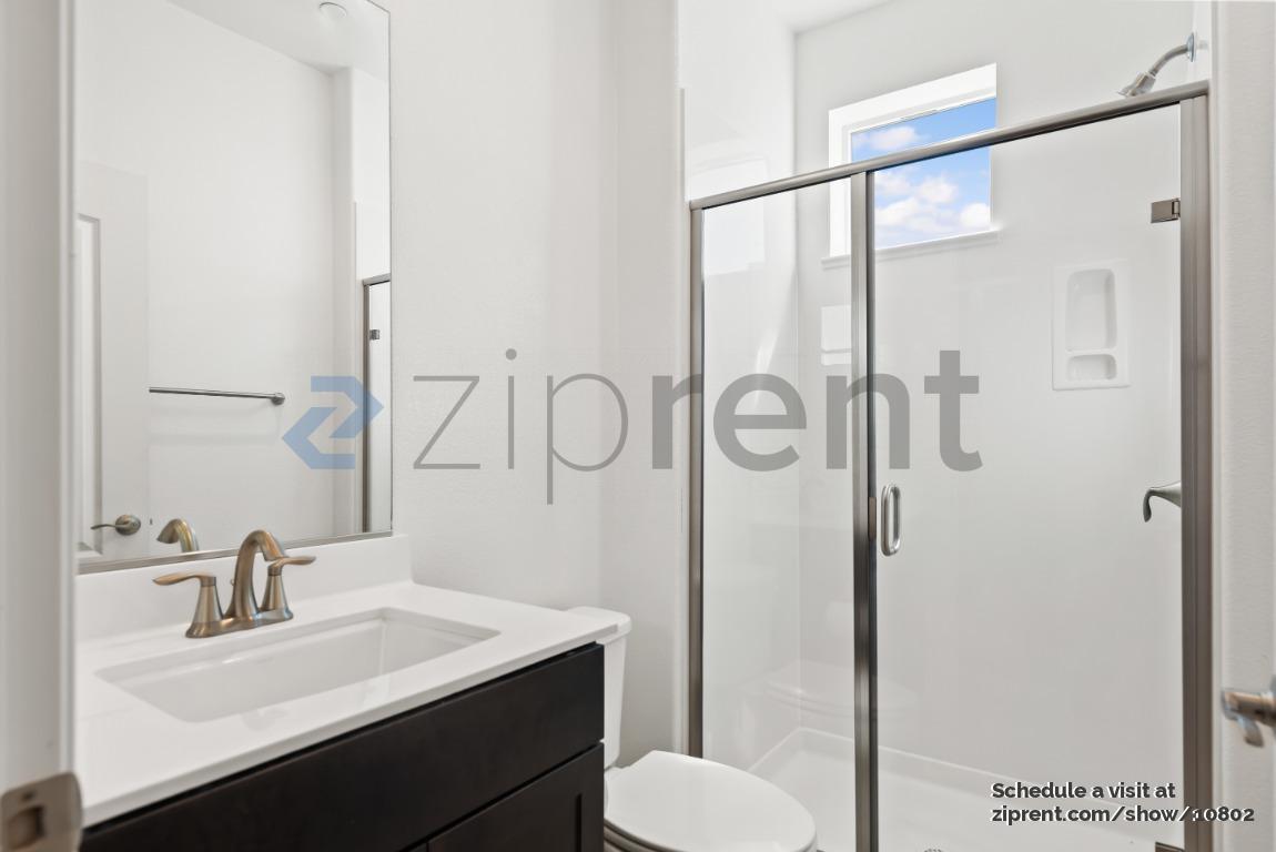 Building Photo - 5533 Great Oaks Pky