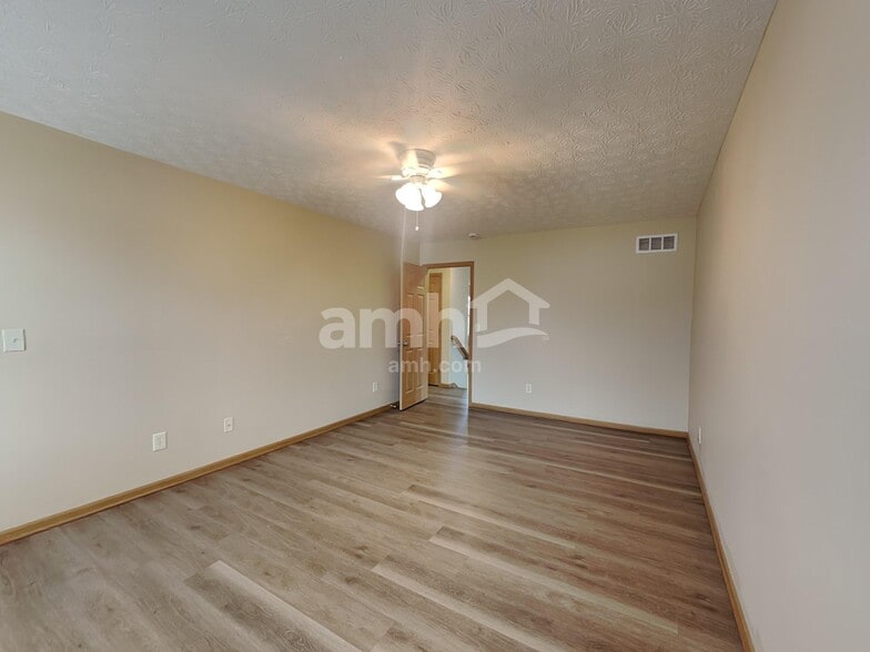 Building Photo - 105 Stockard Loop