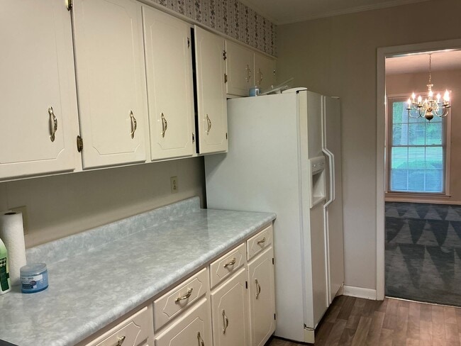 Building Photo - 2504 Mahan Dr