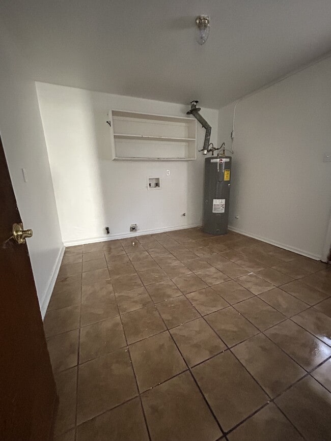 Building Photo - 3737 Hunting Creek Rd