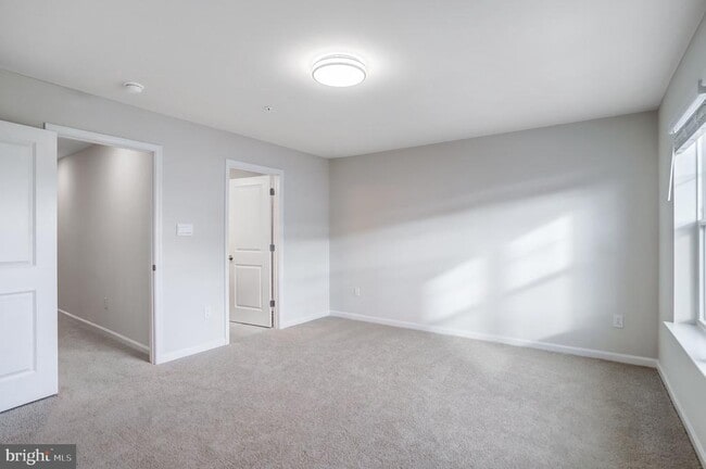 Building Photo - 721 Courier Ln