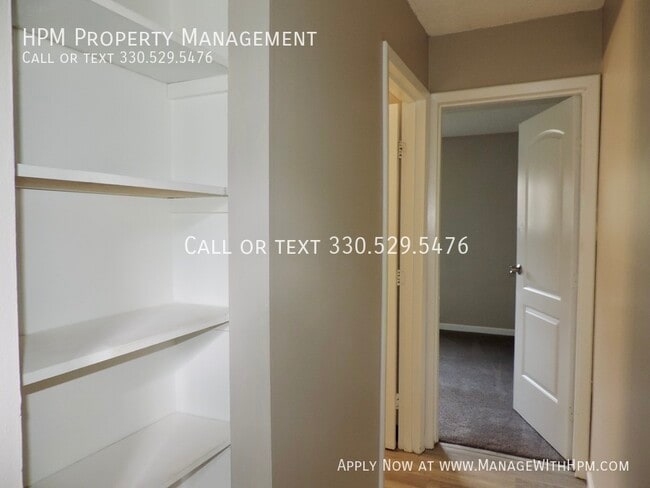 Building Photo - 1017 Howe Ave