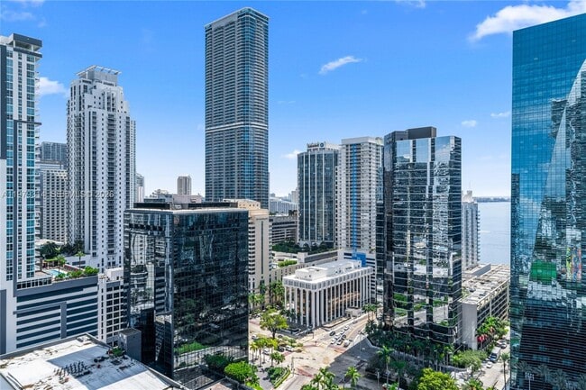 Building Photo - 1300 S Miami Ave