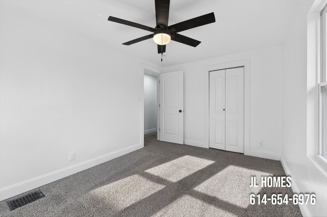 Building Photo - 512 Larcomb Ave