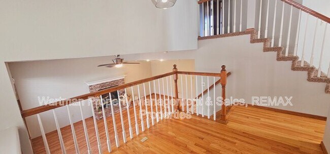 Building Photo - 4130 Madrone Way