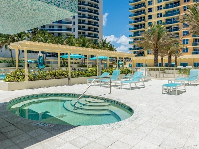 Building Photo - 2501 S Ocean Dr