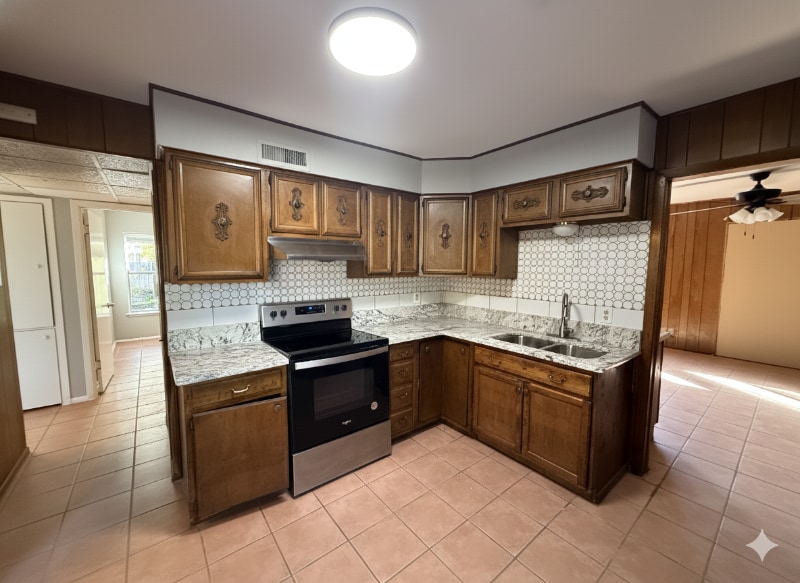 Building Photo - 558 Congress Ave