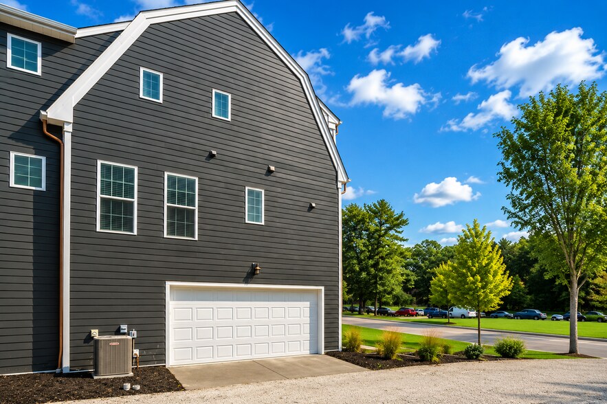 Building Photo - 701 Halcyon Ln