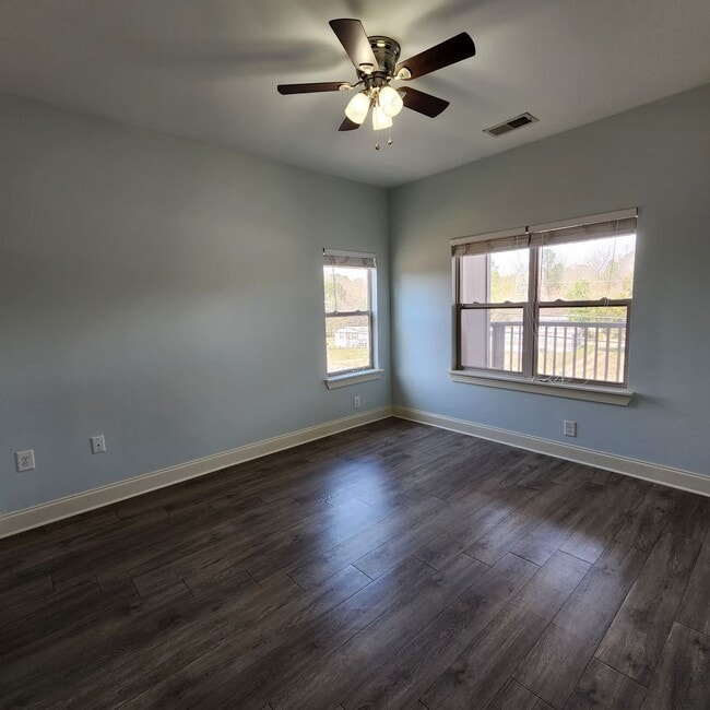 Building Photo - 2 Bedroom North Raleigh for rent