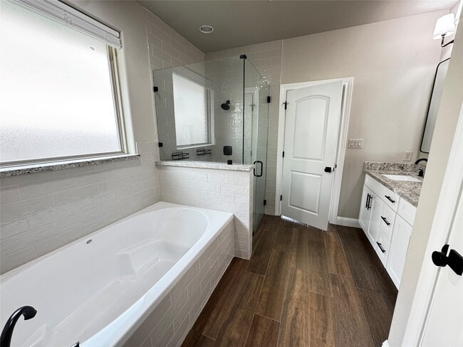 Building Photo - 10430 Dominion Ranch Dr