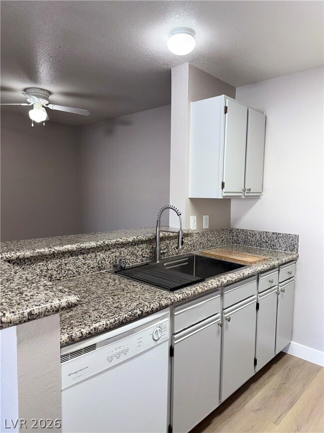 Building Photo - 2200 S Fort Apache Rd