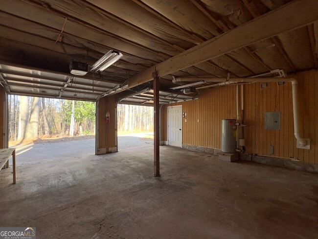 Building Photo - 410 Invector Ct