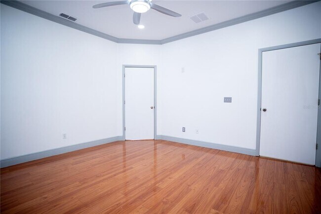 Building Photo - 546 Bloomingdale Dr